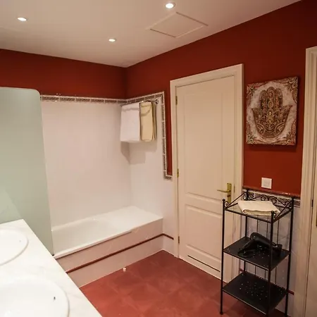Casa Perla - With Big Garden And Private Pool Villa